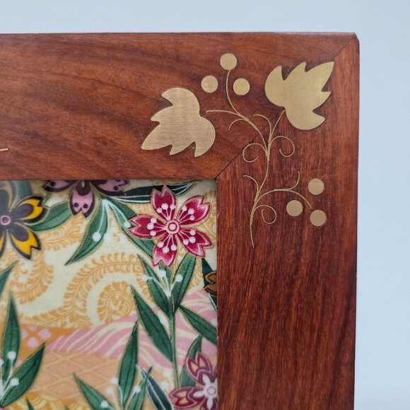 Handcrafted Wooden Photo Frame With Brass Inlay Vine Leaf Design 3.5x5.5 Inch - Picture 3 of 11